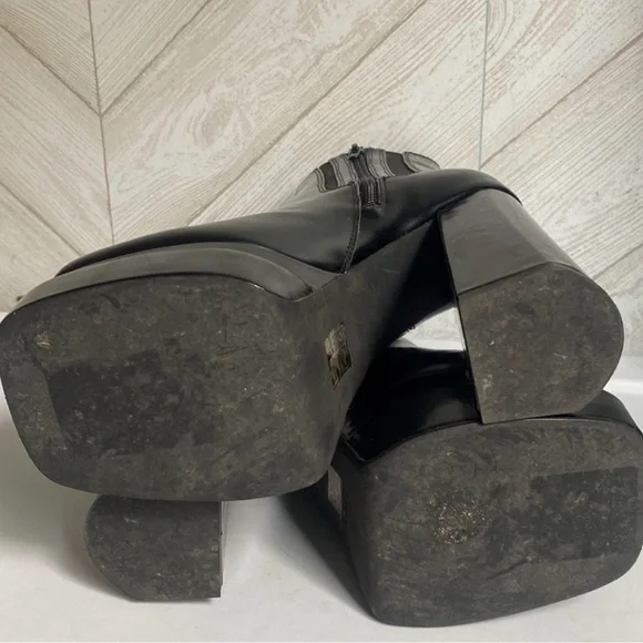 Jeffrey Campbell Black Patent Platform Chelsea Zip Boots - Picture 6 of 6